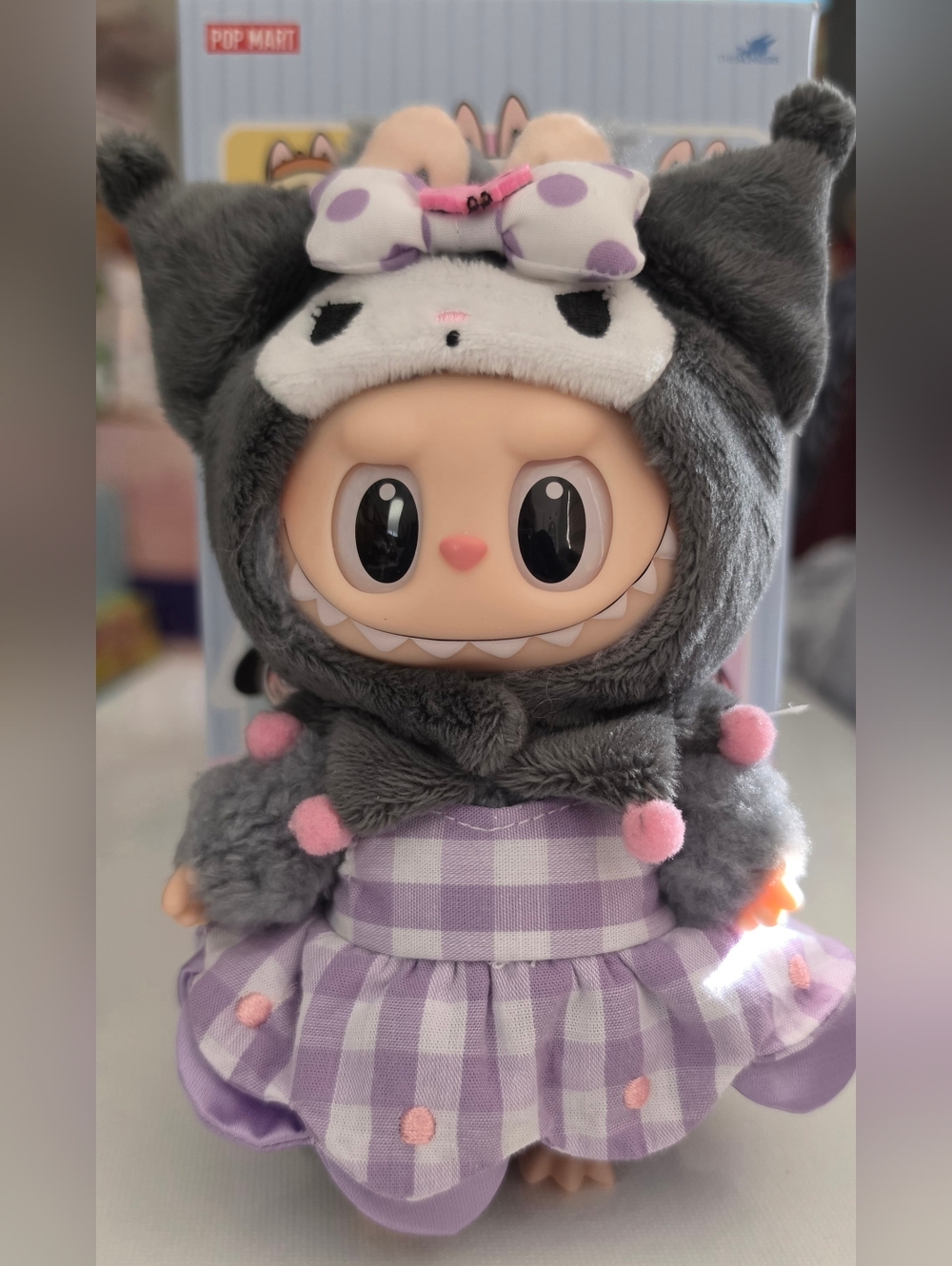 THE MONSTERS X Sanrio Characters Series Vinyl Plush Pendants "Kuromi" - Picture 2 of 12